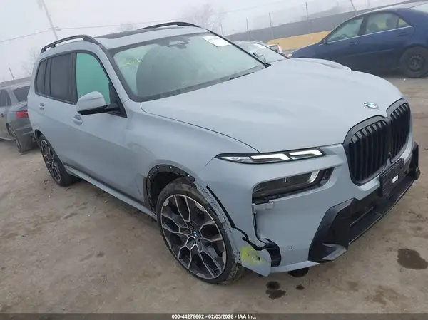 5UX23EM01R9V34574 2024 BMW X7 - Image 1