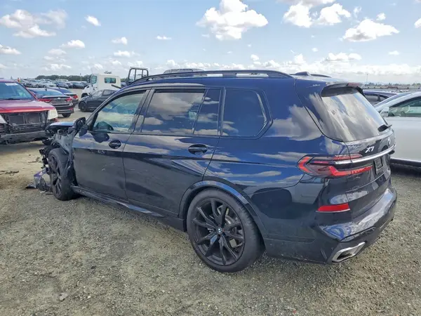 5UX23EM01R9V56588 2024 BMW X7 - Image 2