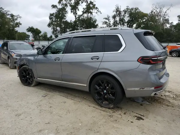 5UX23EM01S9X27930 2025 BMW X7 - Image 2