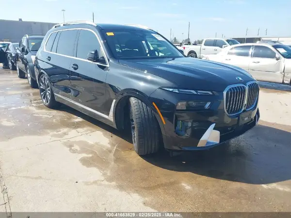 5UX23EM01S9X70776 2025 BMW X7 - Image 1