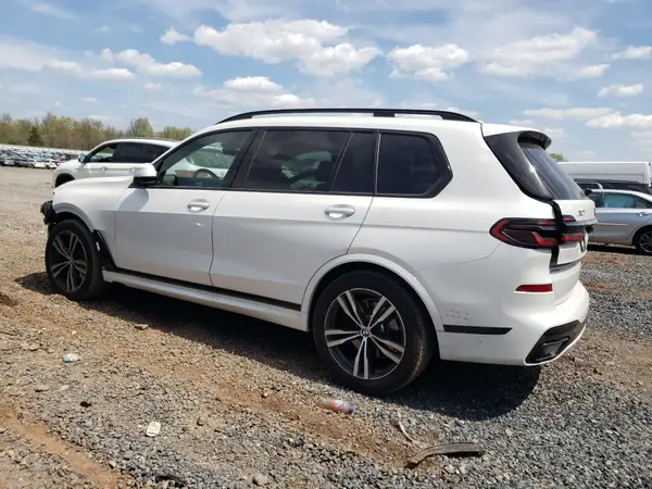 5UX23EM01S9X82653 2025 BMW X7 - Image 2