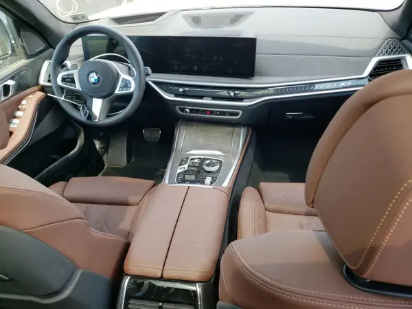 5UX23EM01S9X82653 2025 BMW X7 - Image 8