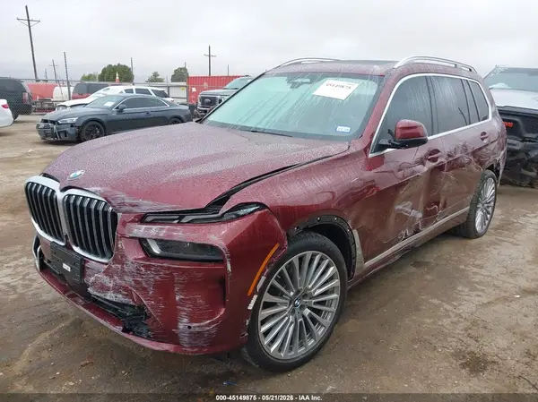 5UX23EM01S9Y82767 2025 BMW X7 - Image 2