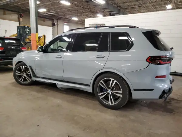 5UX23EM01S9Y83935 2025 BMW X7 - Image 2