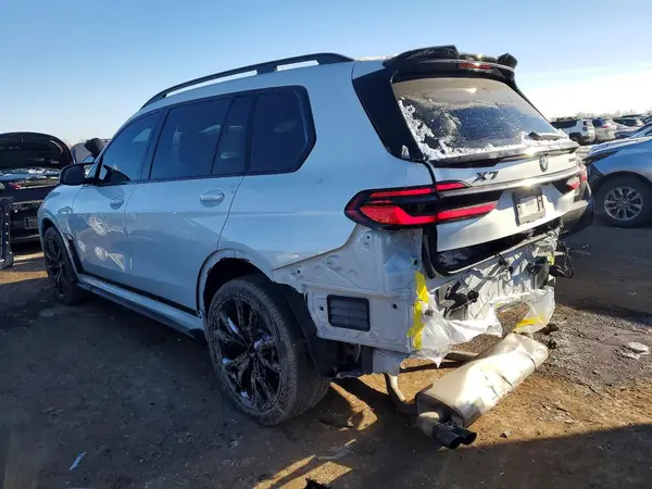 5UX23EM01S9Y89766 2025 BMW X7 - Image 2