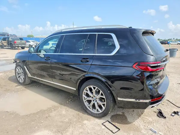 5UX23EM01S9Z55328 2025 BMW X7 - Image 2