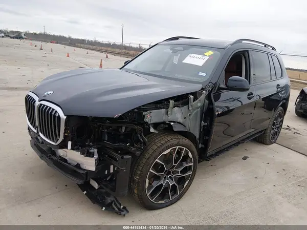 5UX23EM01S9Z62795 2025 BMW X7 - Image 2