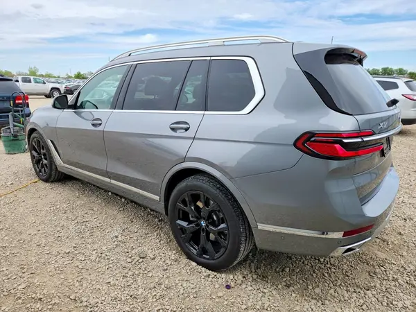 5UX23EM01S9Z89639 2025 BMW X7 - Image 2