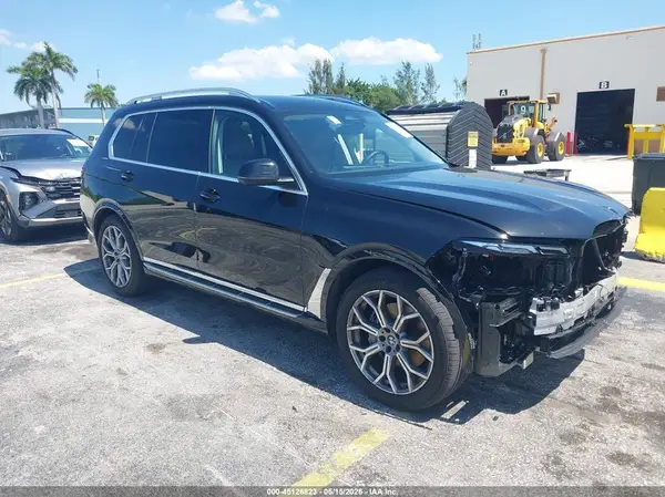 5UX23EM01T9107208 2026 BMW X7 - Image 1
