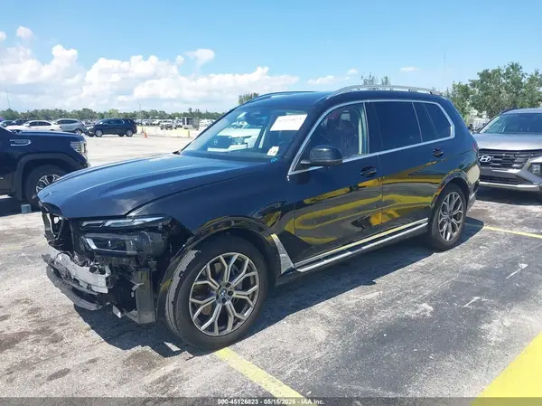 5UX23EM01T9107208 2026 BMW X7 - Image 2
