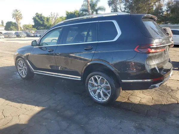 5UX23EM01T9131024 2026 BMW X7 - Image 2