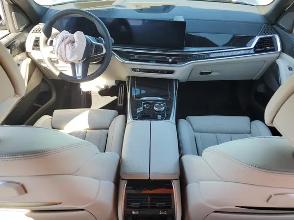5UX23EM01T9136806 2026 BMW X7 - Image 8