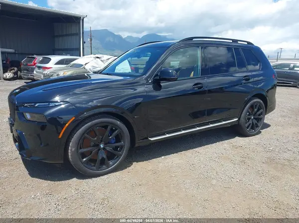 5UX23EM01T9229549 2026 BMW X7 - Image 2