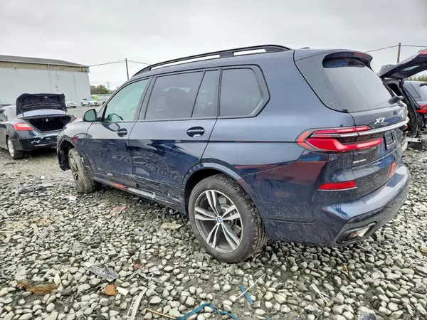 5UX23EM01T9331188 2026 BMW X7 - Image 2
