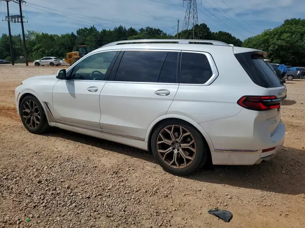 5UX23EM02P9N95347 2023 BMW X7 - Image 2