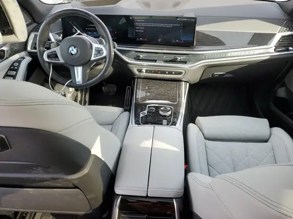 5UX23EM02P9R02077 2023 BMW X7 - Image 8