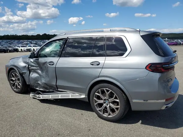 5UX23EM02R9S18763 2024 BMW X7 - Image 2