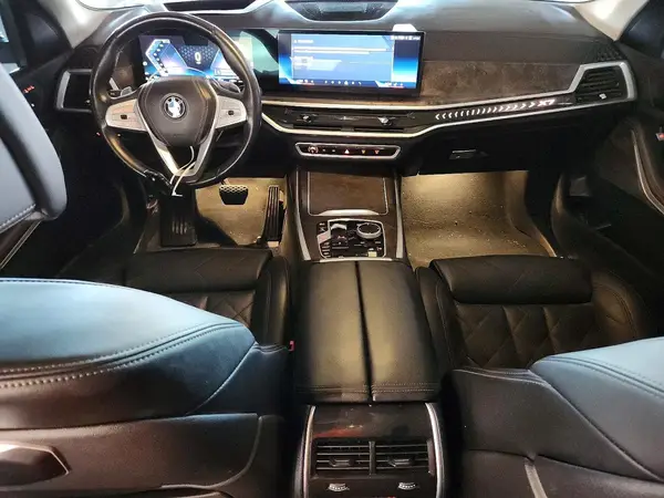 5UX23EM02R9S31495 2024 BMW X7 - Image 8