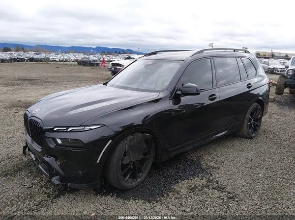 5UX23EM02R9T56450 2024 BMW X7 - Image 2