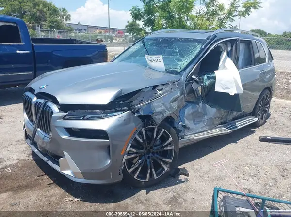 5UX23EM02R9U40266 2024 BMW X7 - Image 2