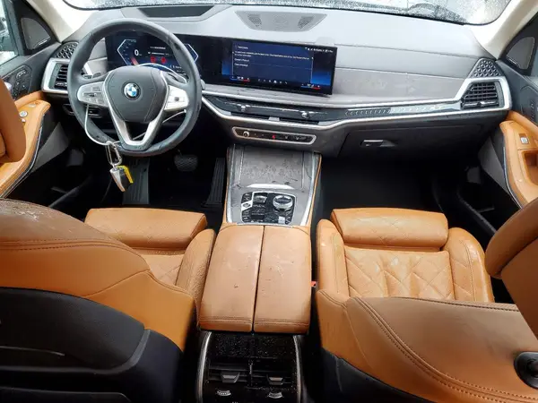 5UX23EM02R9U51672 2024 BMW X7 - Image 8