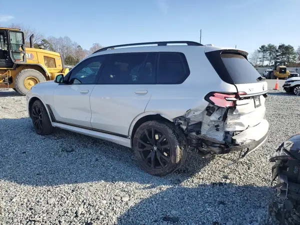 5UX23EM02R9U89533 2024 BMW X7 - Image 2