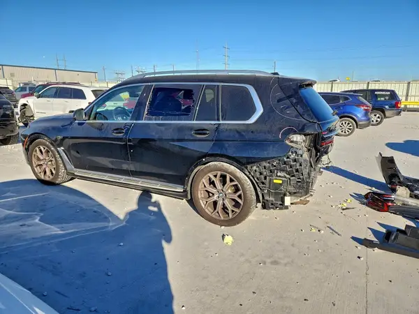 5UX23EM02R9V84254 2024 BMW X7 - Image 2