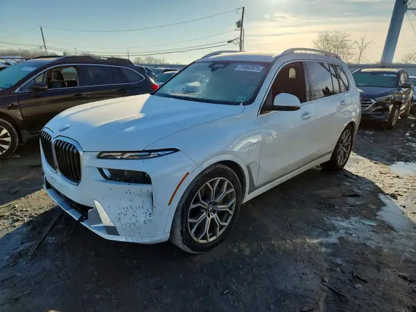 5UX23EM02S9W23009 2025 BMW X7 - Image 1