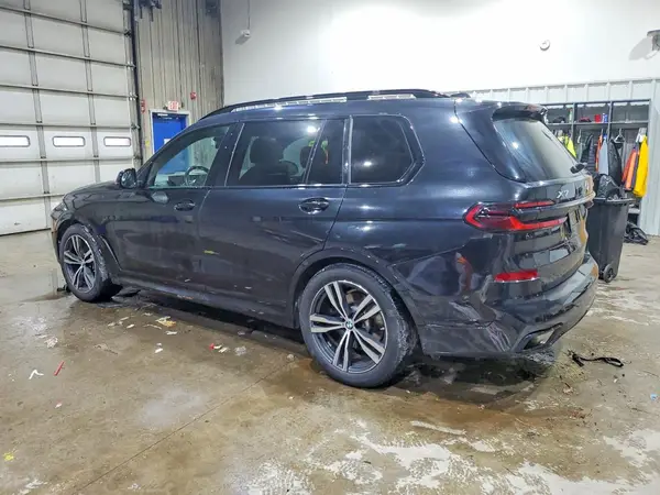 5UX23EM02S9W53188 2025 BMW X7 - Image 2