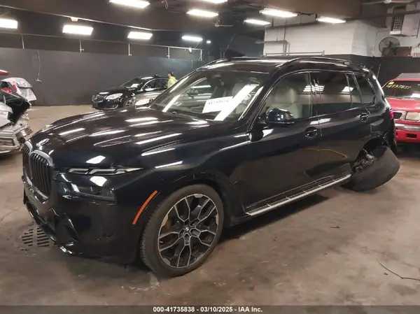 5UX23EM02S9X10070 2025 BMW X7 - Image 2