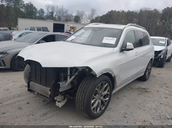 5UX23EM02S9X31114 2025 BMW X7 - Image 2