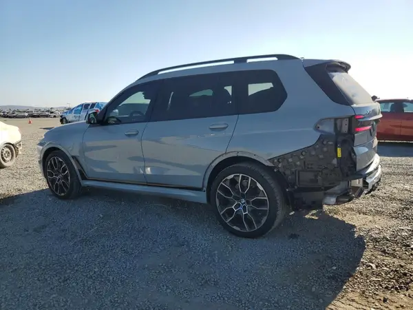 5UX23EM02S9X78997 2025 BMW X7 - Image 2