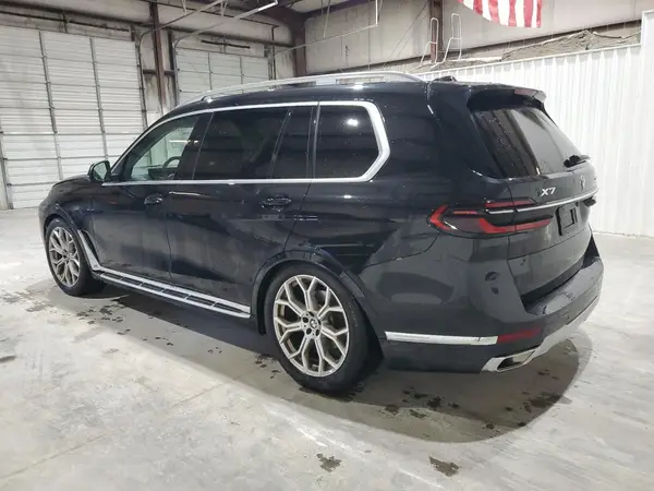 5UX23EM02S9X93323 2025 BMW X7 - Image 2