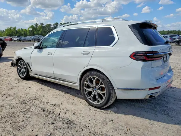 5UX23EM02S9X95637 2025 BMW X7 - Image 2