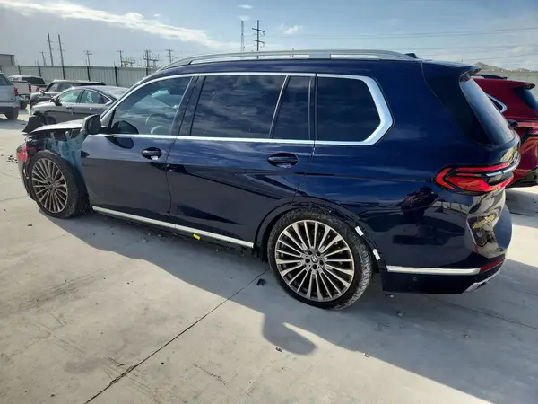 5UX23EM02S9Y00044 2025 BMW X7 - Image 2