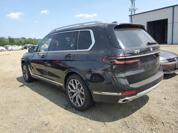 5UX23EM02S9Y28748 2025 BMW X7 - Image 2