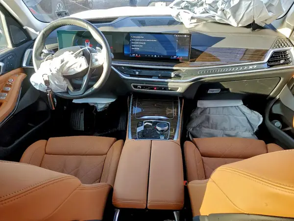 5UX23EM02S9Z89939 2025 BMW X7 - Image 8