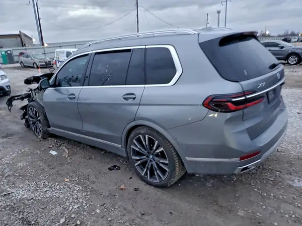 5UX23EM03P9N55875 2023 BMW X7 - Image 2