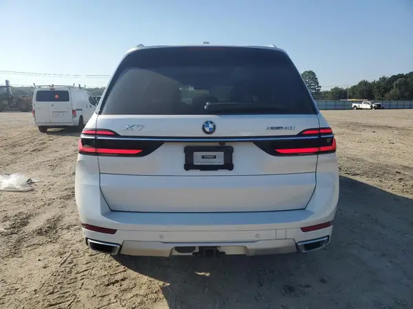 2023 BMW X7 auction photo 6