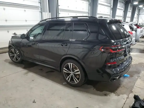 5UX23EM03P9P84153 2023 BMW X7 - Image 2