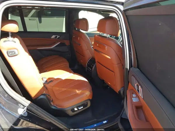 5UX23EM03P9R54267 2023 BMW X7 - Image 8