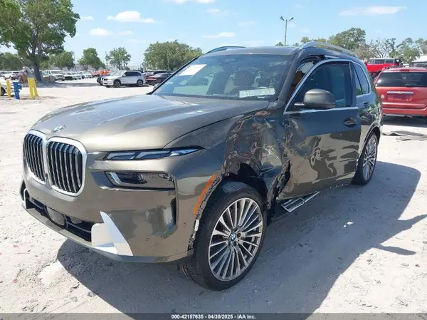 5UX23EM03P9R84076 2023 BMW X7 - Image 2
