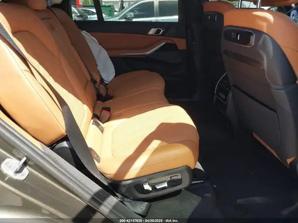 5UX23EM03P9R84076 2023 BMW X7 - Image 8