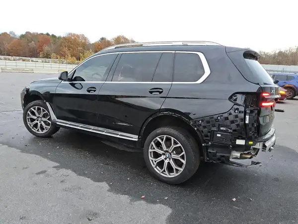 5UX23EM03R9U34685 2024 BMW X7 - Image 2