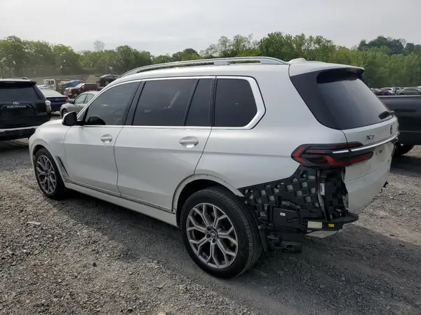 5UX23EM03R9U92778 2024 BMW X7 - Image 2