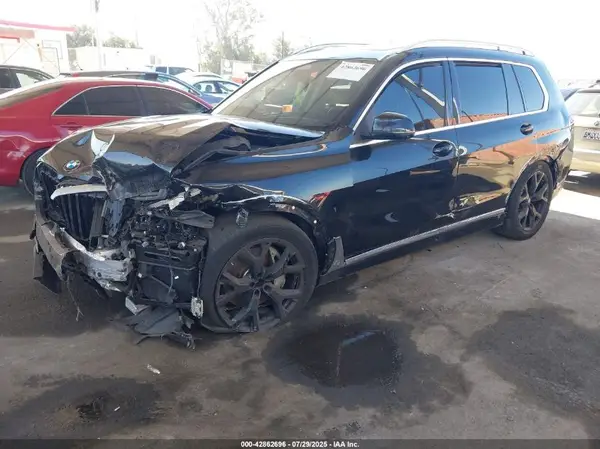 5UX23EM03R9V02774 2024 BMW X7 - Image 2