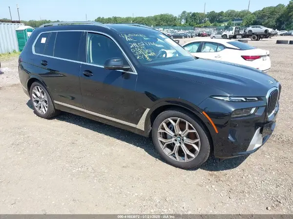 5UX23EM03R9V78821 2024 BMW X7 - Image 1