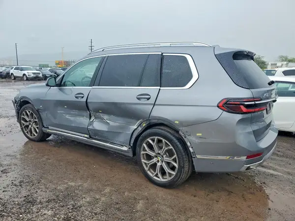 5UX23EM03S9W24587 2025 BMW X7 - Image 2