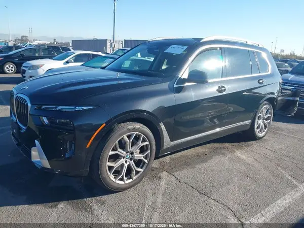 5UX23EM03S9X05153 2025 BMW X7 - Image 2