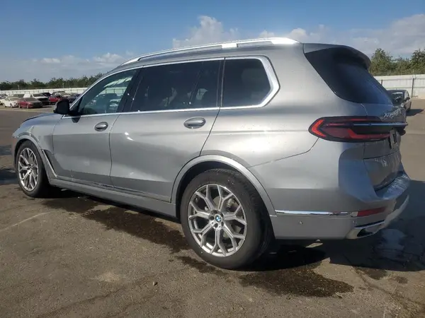 5UX23EM03S9X06688 2025 BMW X7 - Image 2